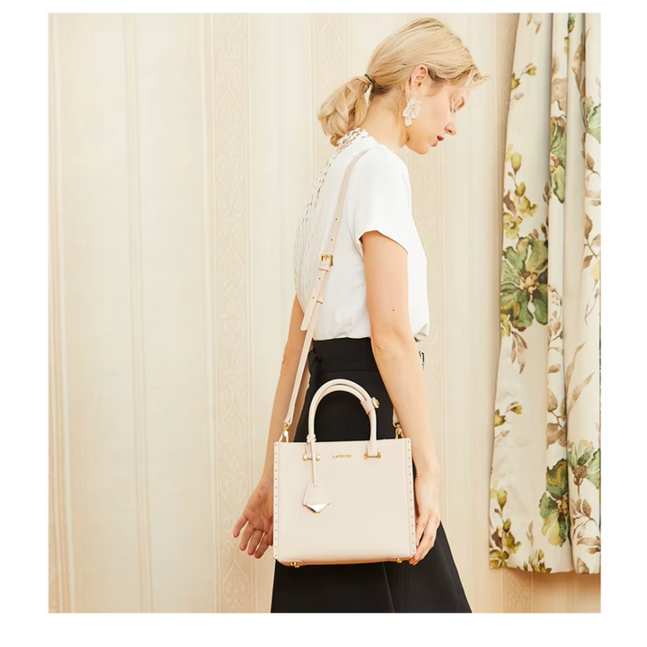 BOLSA-FEMININA-DE-COURO-ALÇA-TRANSVERSAL-OFF-WHITE-04