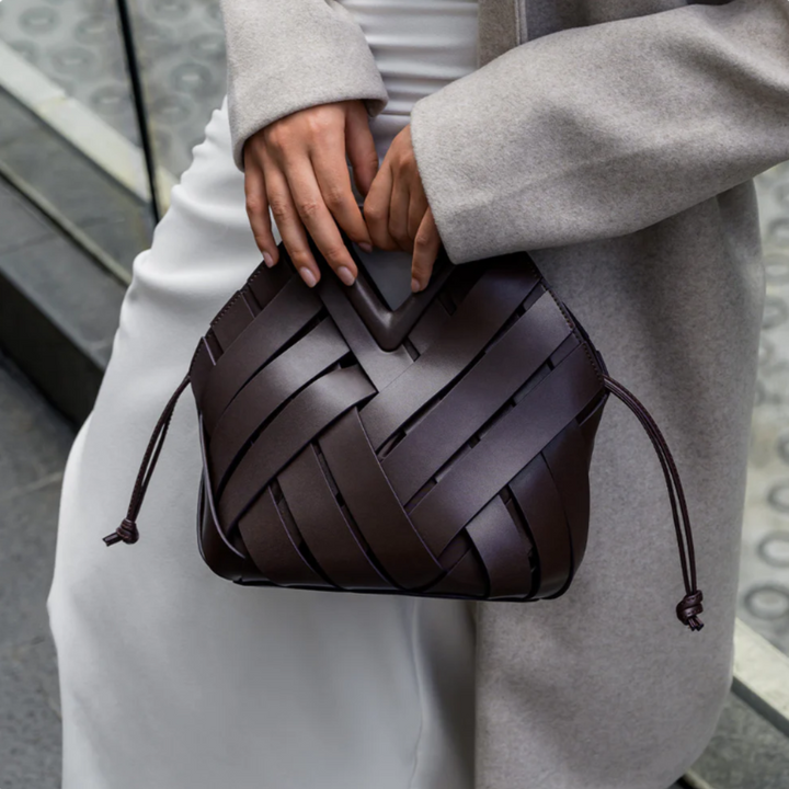 BOLSA-FEMININA-PEQUENA-MODELO-TRAMAS-04
