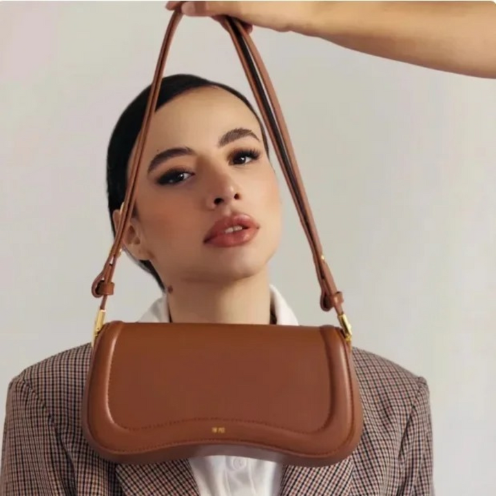 BOLSA-FEMININA-PEQUENA-TRANSVERSAL-03